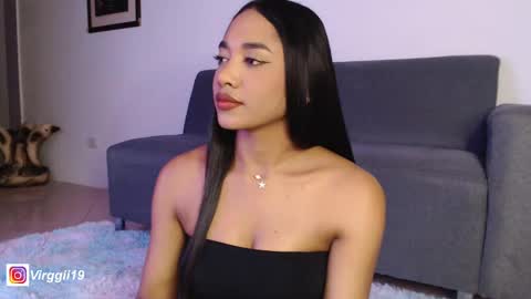 missvirggii online show from February 9, 7:52 pm