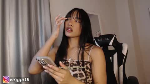 missvirggii online show from September 15, 9:22 pm