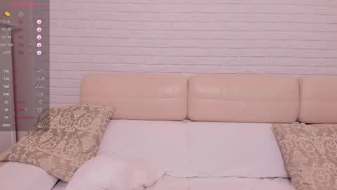 missxcaprice online show from September 17, 6:11 am