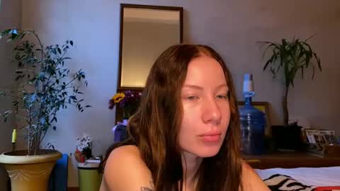 Snapshot of misszlataa chatting on October 21, 5:22 am Zlata online show from October 21, 5:22 am