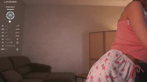 Mia online show from October 7, 4:11 pm