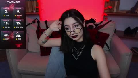 Marcelline online show from October 12, 10:06 am