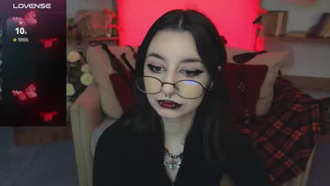 Marcelline online show from October 18, 9:56 am