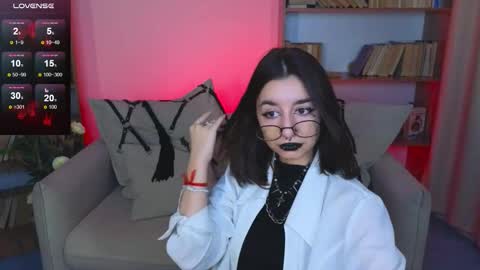 Marcelline online show from September 10, 9:42 am