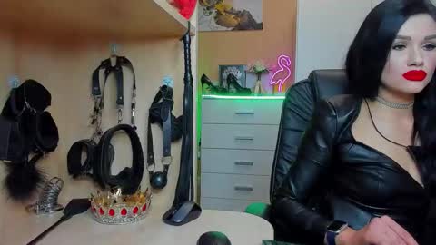 Mistress Kristi online show from October 21, 7:07 pm