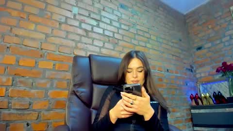 mistress_milana_ online show from December 2, 3:25 pm