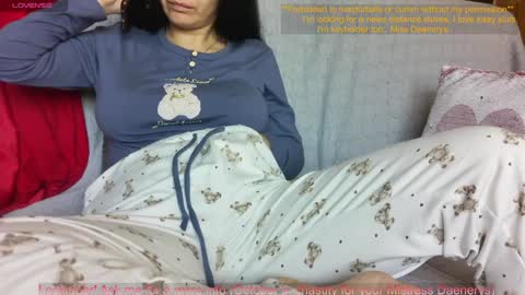 Snapshot of mistressdaenerys chatting on January 15, 8:41 am Mistress Daenerys online show from January 15, 8:41 am