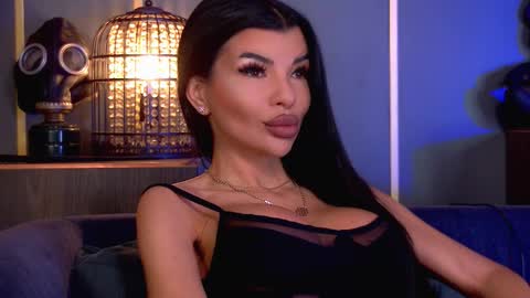 Elenia online show from November 27, 11:02 am