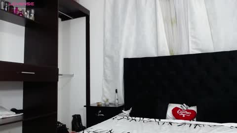 Snapshot of mistresskattia chatting on February 6, 12:11 am mistresskattia online show from February 6, 12:11 am