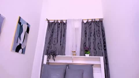 mistt_miaa online show from December 19, 6:11 pm