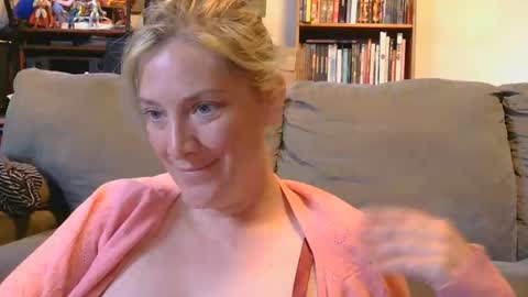 Misty Mountains online show from June 6, 12:50 am