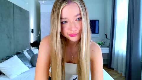 Mila online show from June 1, 6:26 am