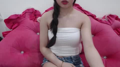 Snapshot of mixinne chatting on September 30, 5:02 am Xine online show from September 30, 5:02 am