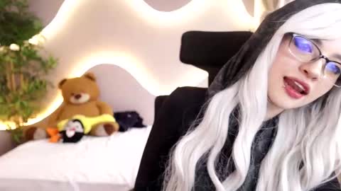 Miyuki           online show from February 27, 9:36 pm