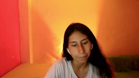 Snapshot of mli739709 chatting on December 18, 4:31 am MoonLipson online show from December 18, 4:31 am