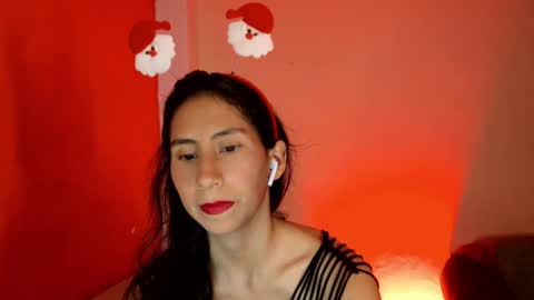 Snapshot of mli739709 chatting on December 16, 3:19 am MoonLipson online show from December 16, 3:19 am