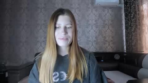 Lili online show from September 16, 10:01 am