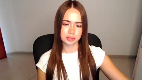 Snapshot of mmm_bananaa_ chatting on October 11, 9:58 am Beata online show from October 11, 9:58 am