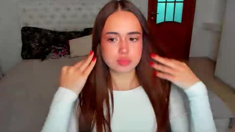 Snapshot of mmm_bananaa_ chatting on October 4, 5:28 pm Beata online show from October 4, 5:28 pm