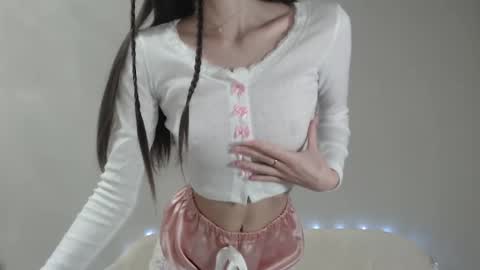Snapshot of mmmeoww chatting on January 21, 2:00 am Ariela online show from January 21, 2:00 am