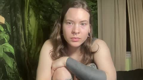 Snapshot of mo0n_goddess chatting on February 25, 10:26 am Misty online show from February 25, 10:26 am