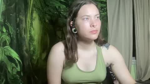 Snapshot of mo0n_goddess chatting on September 10, 2:55 am Misty online show from September 10, 2:55 am