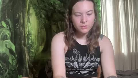 Snapshot of mo0n_goddess chatting on October 2, 12:48 am Misty online show from October 2, 12:48 am