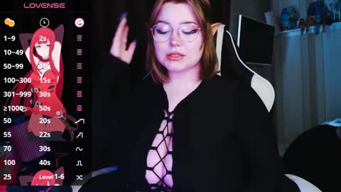 Hello Im Mo online show from April 5, 12:04 pm