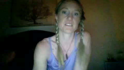 mockingbirds91 online show from June 19, 4:06 am