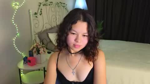Snapshot of moco_choco chatting on October 2, 5:56 am moco_choco online show from October 2, 5:56 am