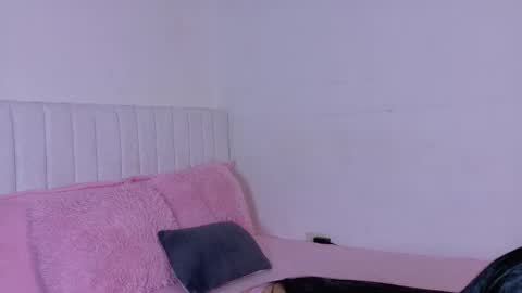 zoe ross online show from October 13, 10:01 pm