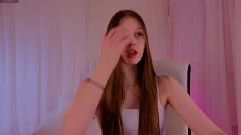 Snapshot of mol1y_kitten chatting on October 12, 9:39 pm Molly online show from October 12, 9:39 pm