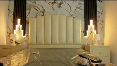 Hey Guys  Im Mollie online show from January 30, 12:16 pm