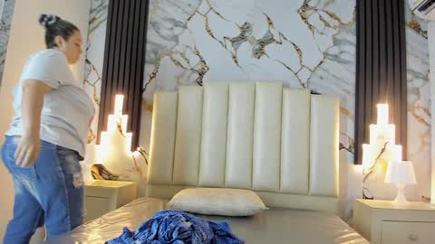 Hey Guys  Im Mollie online show from February 3, 12:03 pm