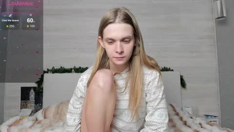 Snapshot of molly_hunt chatting on January 10, 3:37 pm Molly Hunt online show from January 10, 3:37 pm