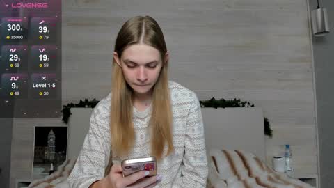 Snapshot of molly_hunt chatting on January 6, 3:42 am Molly Hunt online show from January 6, 3:42 am