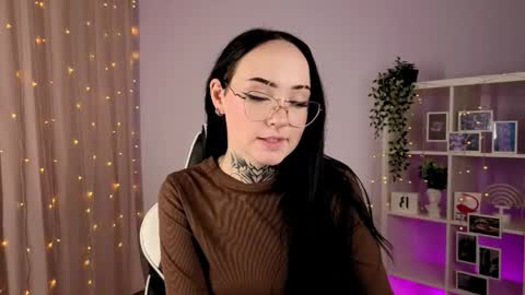 Snapshot of molly_kisss chatting on October 11, 10:20 am molly_kisss online show from October 11, 10:20 am