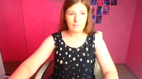 Molly online show from July 1, 11:53 am