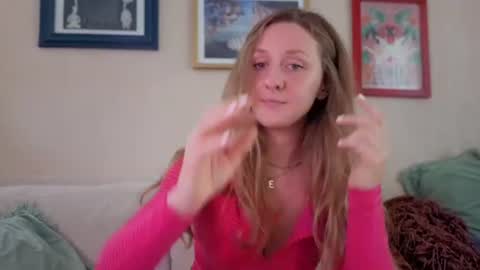 Molly online show from June 12, 4:15 pm
