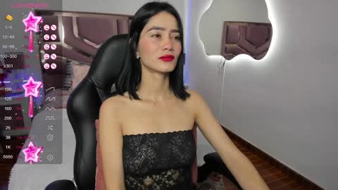 Molly  online show from December 16, 11:33 am