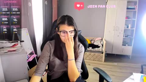 Snapshot of mollylollipop20 chatting on September 23, 6:55 am KIRA online show from September 23, 6:55 am