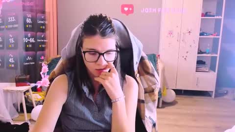  KIRA  online show from November 7, 5:02 am