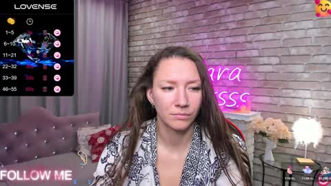 hi im Molly heregreat boobs big heart  warm pussy  online show from February 4, 12:51 am