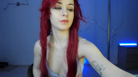 Snapshot of mollyposh chatting on January 5, 9:37 am Molly online show from January 5, 9:37 am