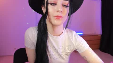 Snapshot of mollyposh chatting on January 15, 2:49 am Molly online show from January 15, 2:49 am