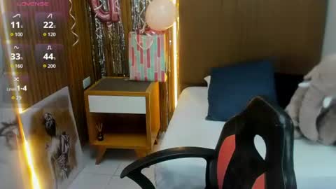 MOLLY online show from June 10, 7:01 pm