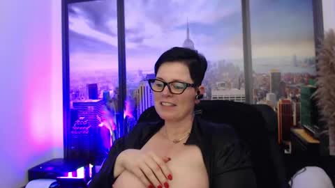 MollySun Nina Randmann online show from February 11, 6:22 pm