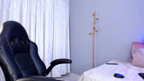 Molly online show from January 26, 5:55 pm