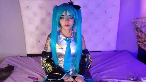 Snapshot of mollyycrystal chatting on October 17, 7:33 am mollyycrystal online show from October 17, 7:33 am