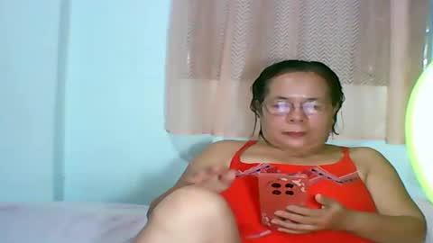 mombastic55 online show from May 25, 10:58 am